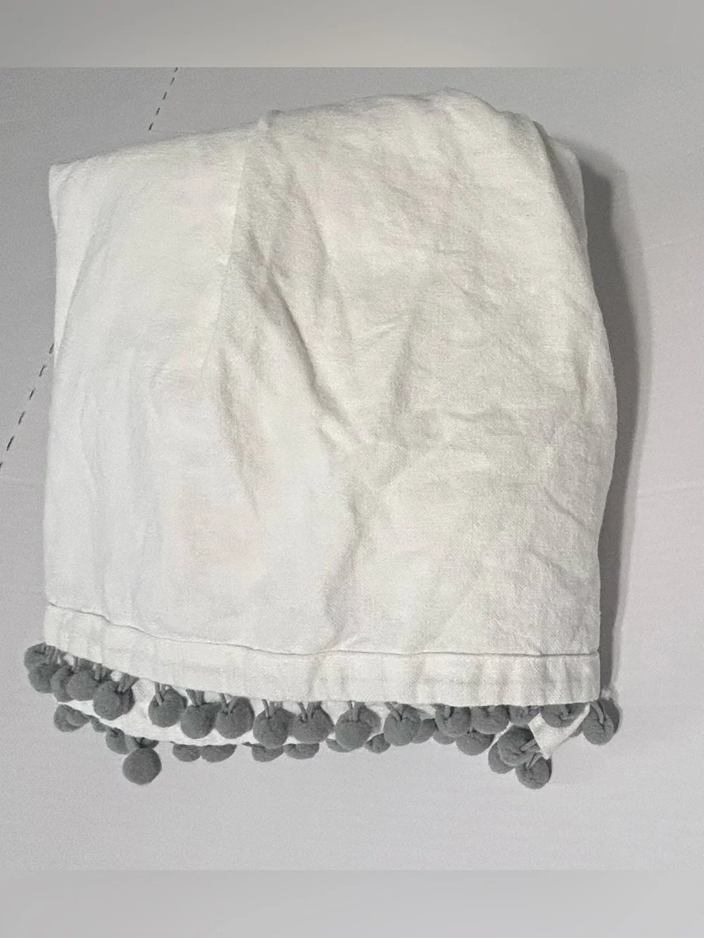 Pottery Barn Teen Pom Pom Bed Skirt Full size Gray 18